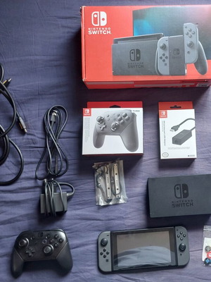 Nintendo Switch v2 κονσόλα σαν καινούργιο με Pro Controller και αξεσουάρ