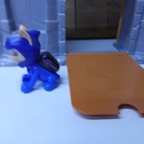 Paw Patrol Rescue Knights Castle HQ playset used with 5 extra figures