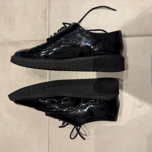 Aldo women's black patent leather shoes like new, size 39