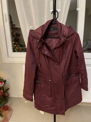 Jacket 3/4 burgundy like new, size L