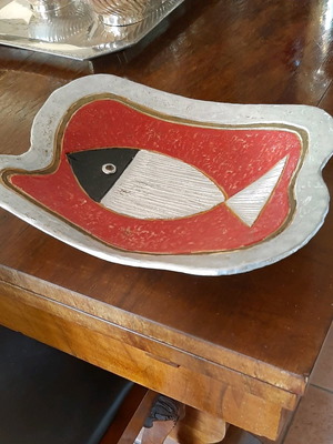 Ceramic handcrafted art piece used with abstract design