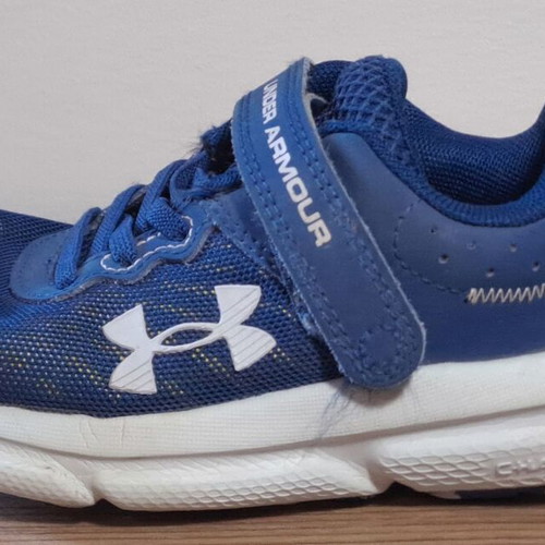 Under Armour Bps Assert 10 Kids Athletic Shoes Used Blue Size 29