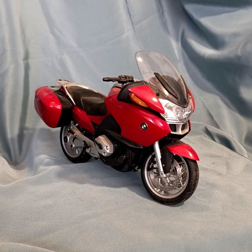 AUTOart BMW R 1200 RT 1:10 Diecast Collectible Motorcycle Like New