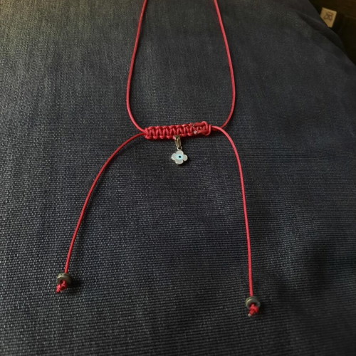 Mataki Amulet Charm with Red Cord like new