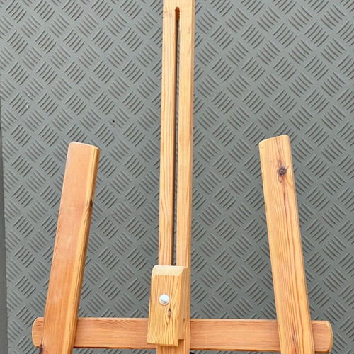 Wooden adjustable painting easel used