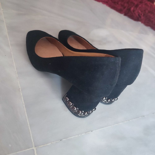 Pumps new with square 5cm heel, black, size 38