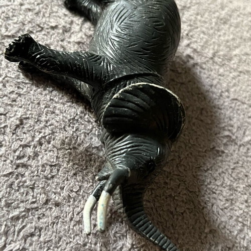 Elephant figure used without box