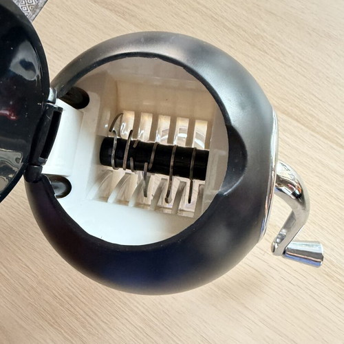 Nescafé manual ice crusher used, one lid ear broken