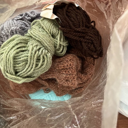 Knitting needles wool and embroidery set like new