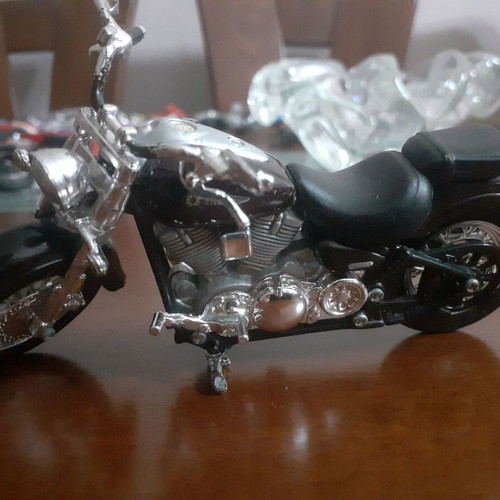 Yamaha Road Star collectible miniature motorcycle like new
