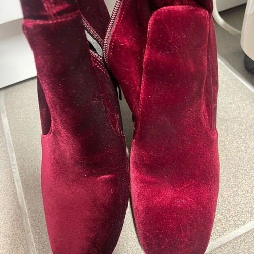 Sante velvet boots like new, red size 39
