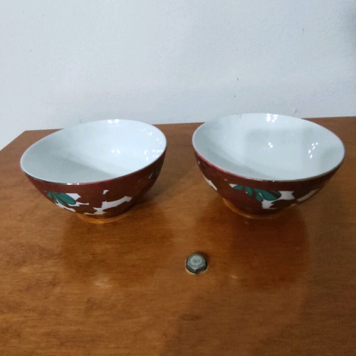Porcelain bowls with Chinese motifs like new, set of 2