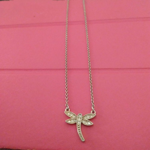 Dragonfly necklace used with integrated chain that does not tarnish