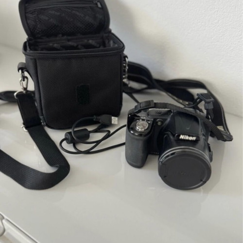 Nikon Camera like new with carrying case