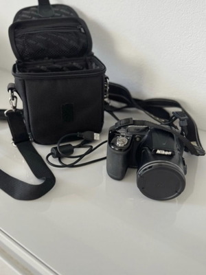 Nikon Camera like new with carrying case