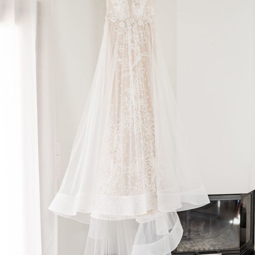 Primalicia wedding dress like new, size 10, white and beige