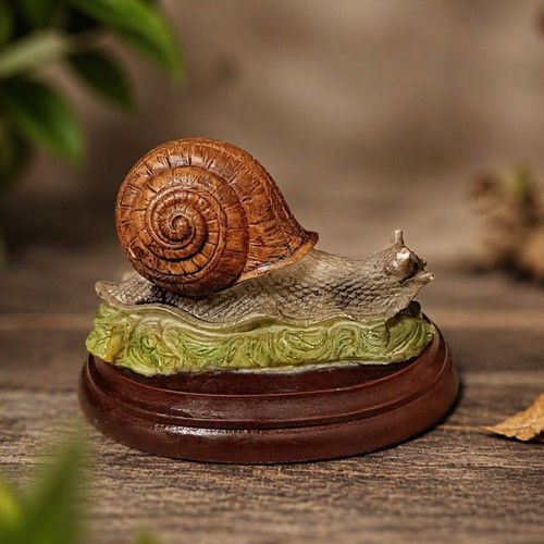 Snail figure on wood 13x8 cm like new