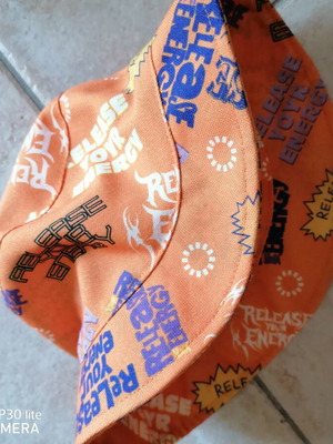 Orange hat one size, like new