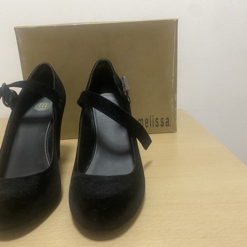 Melissa shoes women's pumps size 38 black new with strap