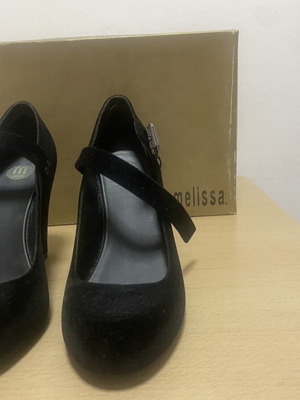 Melissa shoes women's pumps size 38 black new with strap