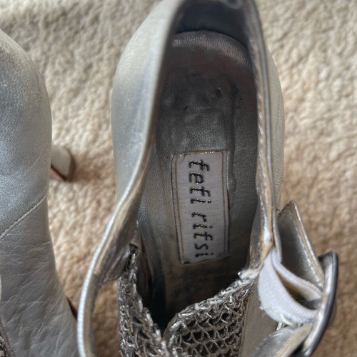 Tefiritsi Silver Leather Pumps used, size 38, chainmail detail