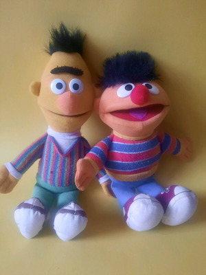 Κούκλες Sesame Street Bert και Ernie μεταχειρισμένες