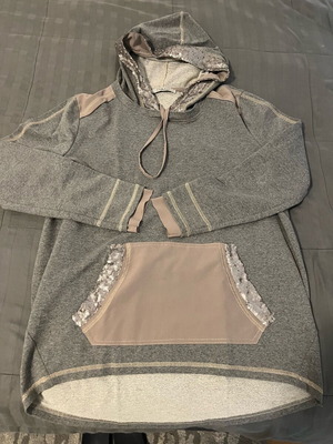Women's hoodie sweatshirt like new, gray and beige