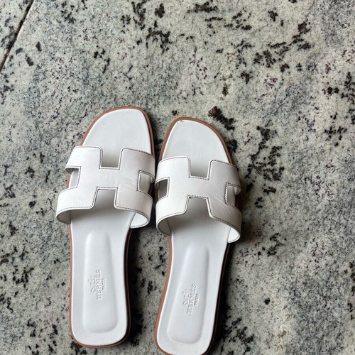 Hermes sandals like new, white, size 39