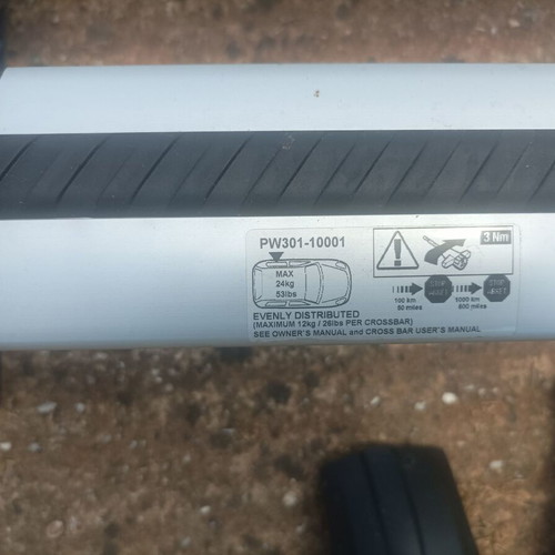 Toyota Ch-r Genuine Roof Bars like new