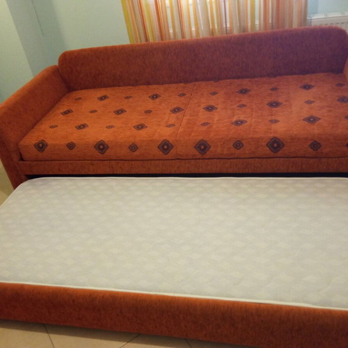 Sofa bed with mechanism in like new condition