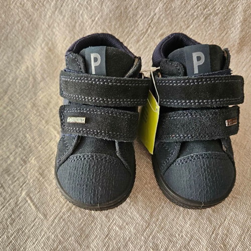 Primigi Gore-Tex toddler shoes, size 20