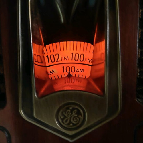 General Electric Cathedral radio used, wooden, FM - AM