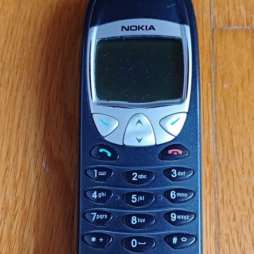 Nokia 6210 mobile phone used, legendary with snake game, black