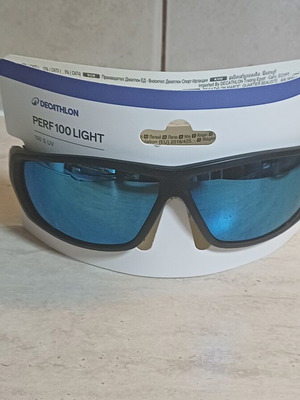 Quechua MH140 Hiking Sunglasses new, black and blue