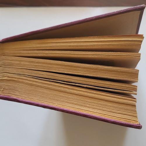 O Geros tou Moria book used with yellowed pages