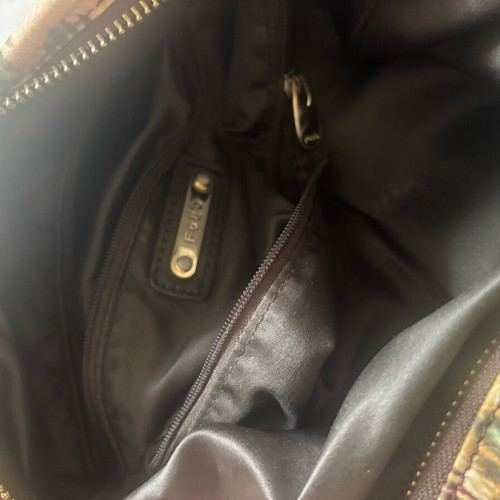 Shoulder bag multicolor like new with beautiful design
