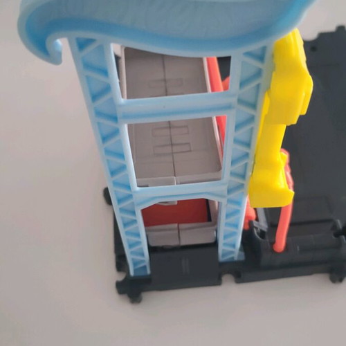 Hot Wheels parking used