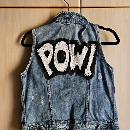 Denim jacket sleeveless Bershka like new, blue with print and sequins