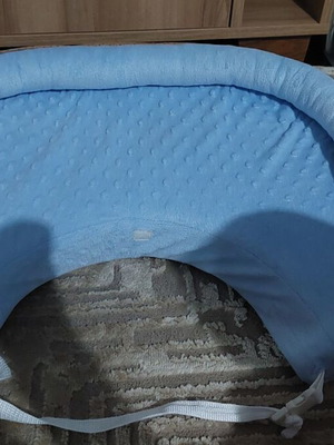 San Diege Twin Nursing Pillow like new