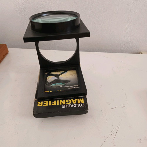 Magnifying glass new, 20 cm height, 13.5 cm width, 11 cm lens diameter