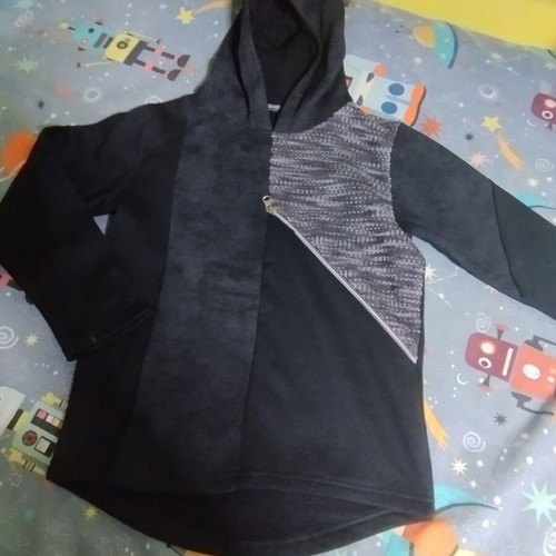 Asymmetric boys' shirt like new, black, size 140 cm