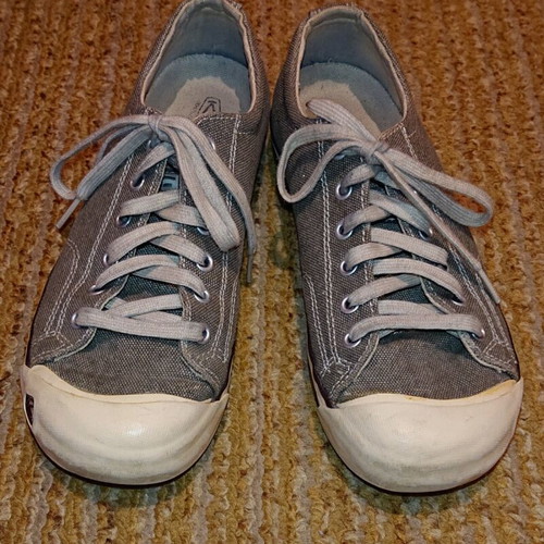 Keen sports sneakers like new, size 39-39.5