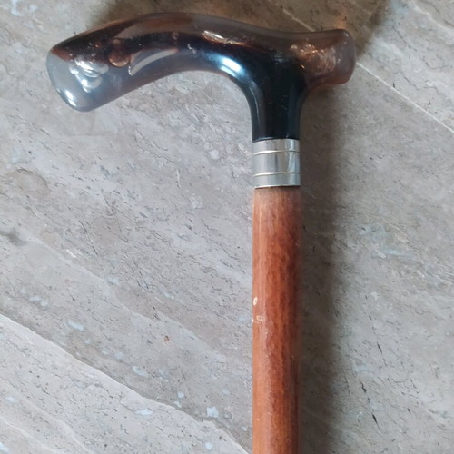 Wooden cane used with plastic handle 92 cm