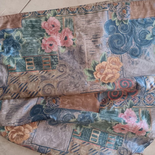 Curtain with decorative top piece, pack of 1
