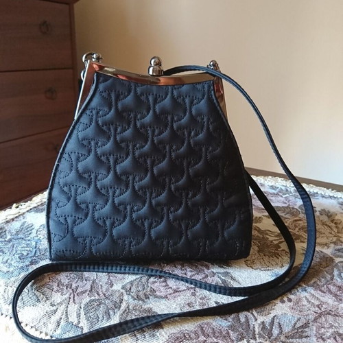 Evening bag C&S Cocco Sacco crossbody black like new with quilted design