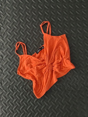 Bershka coral crop top like new with knot design