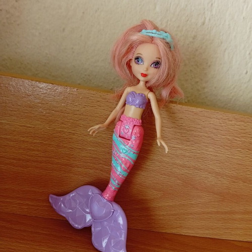 Barbie Candy Fashion Mini Mermaid doll like new, 20 cm