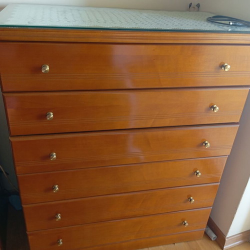 Chest of drawers with protective glass, 6 drawers, like new