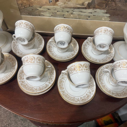 Noritake cups like new, set of 14 with saucers