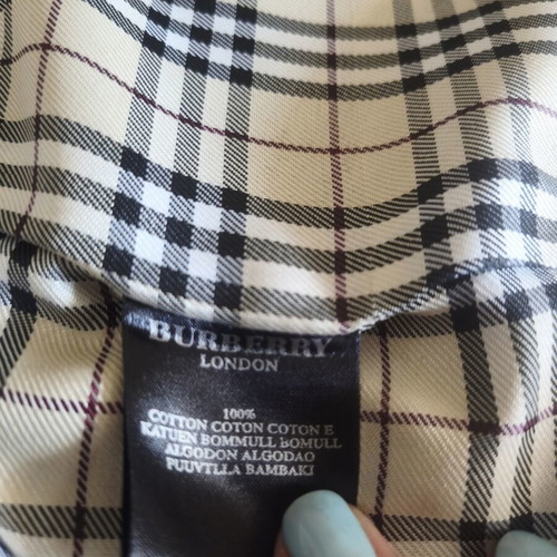 Burberry black rain jacket with Nova Check lining, size XL